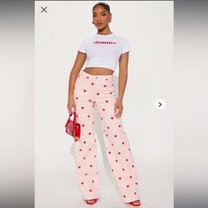NWT Feeling The Love Heart Print Stretch Baggy Jeans - Pink - Size 1
